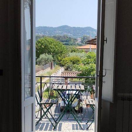 La Casina Di Lorenzo Apartman Livorno Kültér fotó